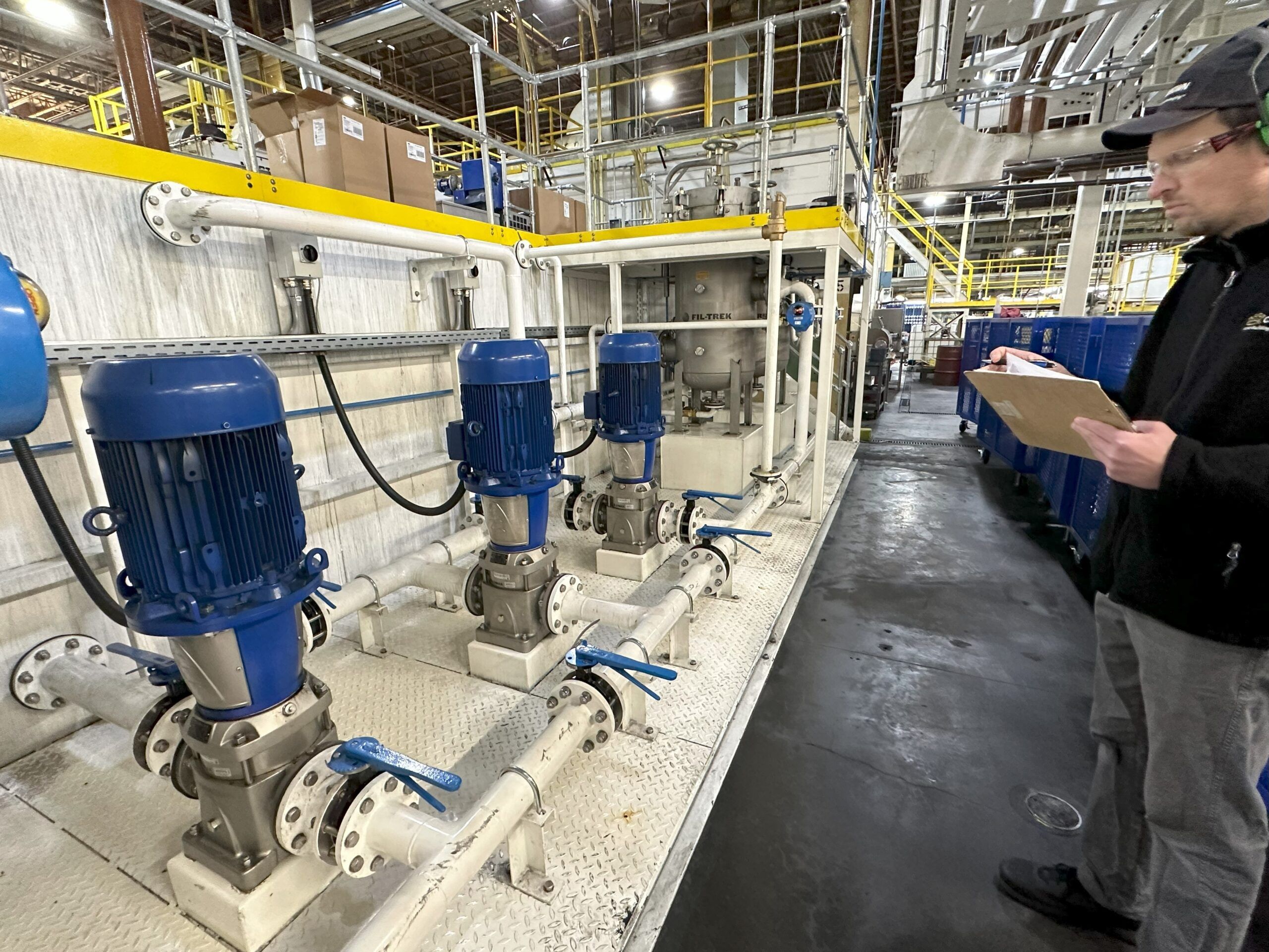 Battery-powered portable power tools have both an AC magnetic field and a DC magnetic field